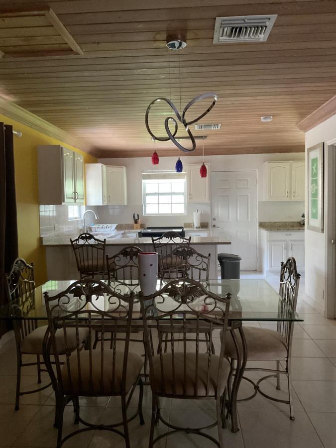 Sapphire Garden Townhouses George Town Εξωτερικό φωτογραφία