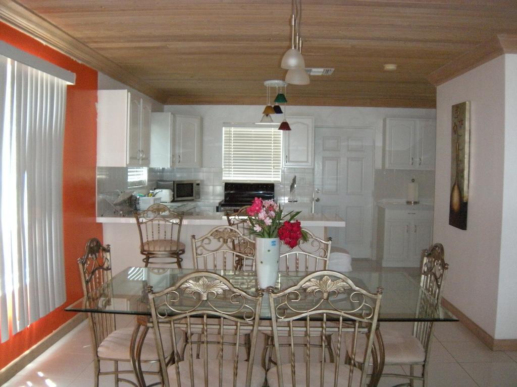 Sapphire Garden Townhouses George Town Δωμάτιο φωτογραφία